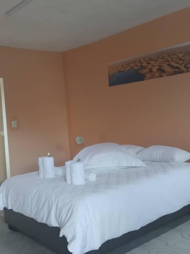 The Farmhouse Boutique Guesthouse And Beergarden Cc Оучо Екстер'єр фото