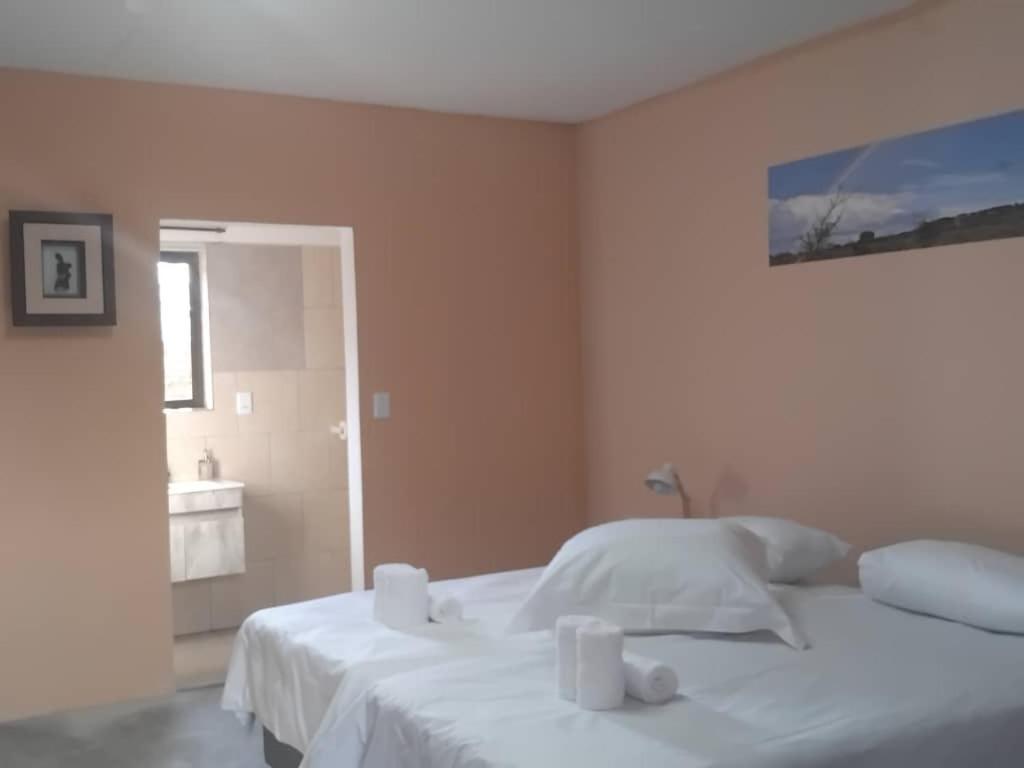 The Farmhouse Boutique Guesthouse And Beergarden Cc Оучо Екстер'єр фото